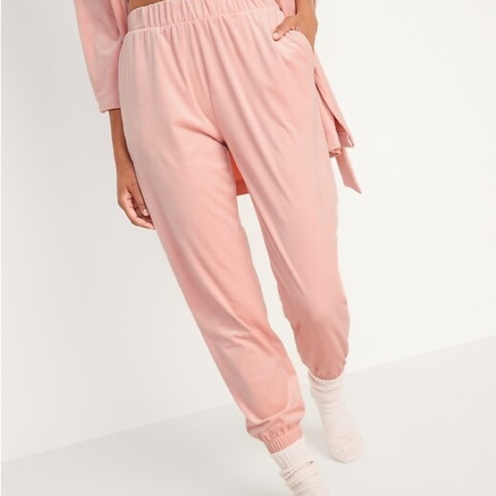 High-Waisted Luxe Velvet Jogger Sweatpants - Picture 7 of 7